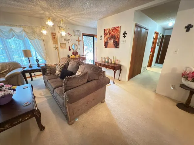 Photo 3 — 315 Noble Street, Maud, OK 74854