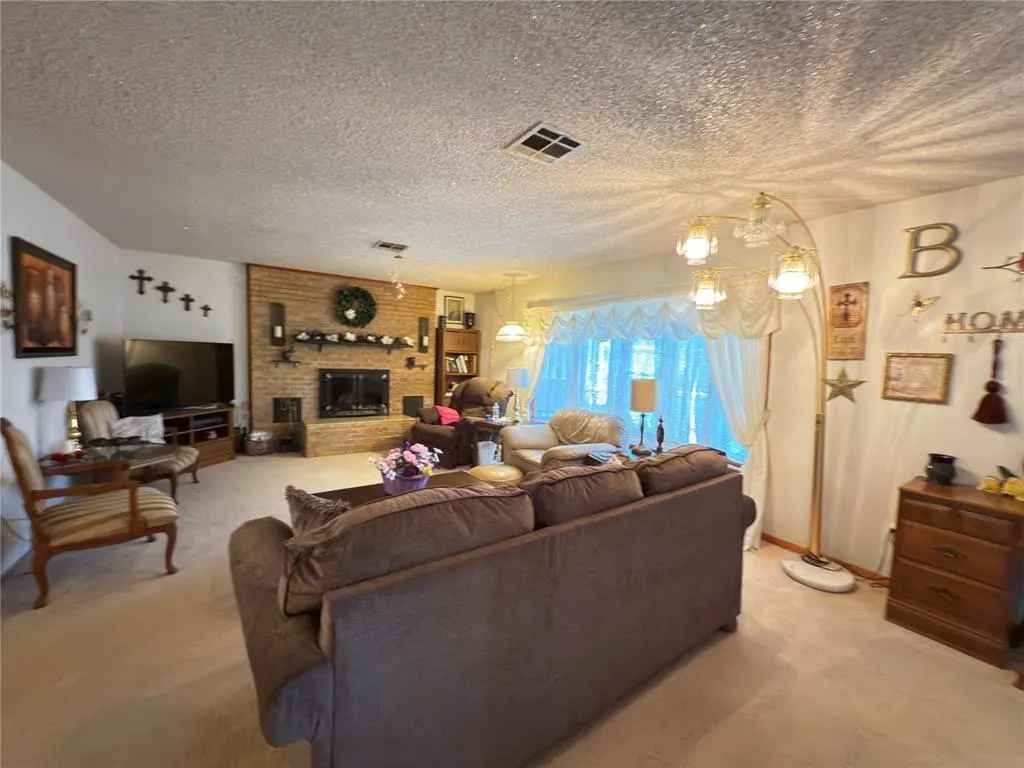 Photo 6 — 315 Noble Street, Maud, OK 74854