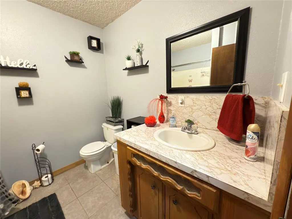 Photo 10 — 315 Noble Street, Maud, OK 74854