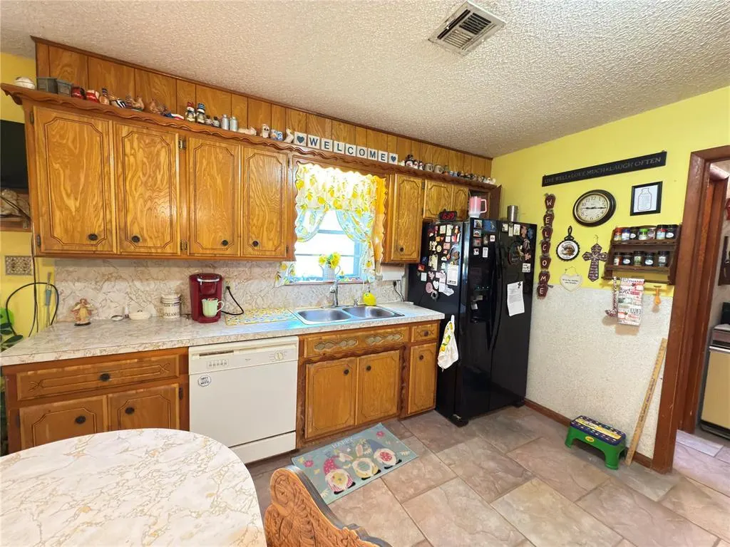 Photo 21 — 315 Noble Street, Maud, OK 74854