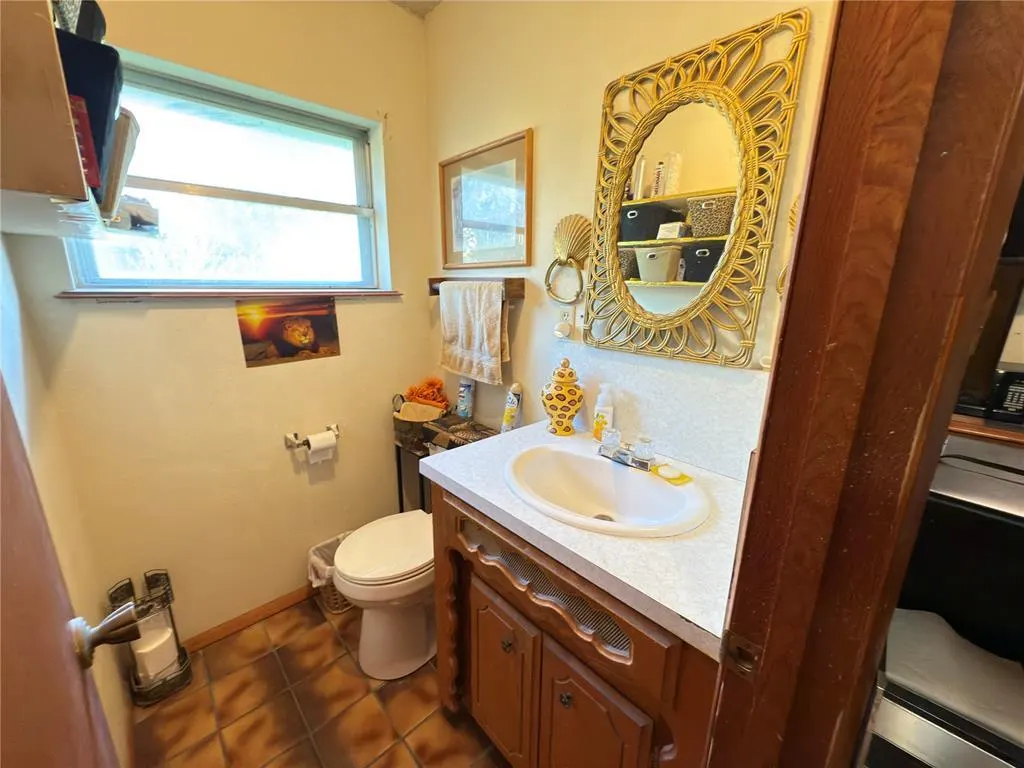 Photo 25 — 315 Noble Street, Maud, OK 74854