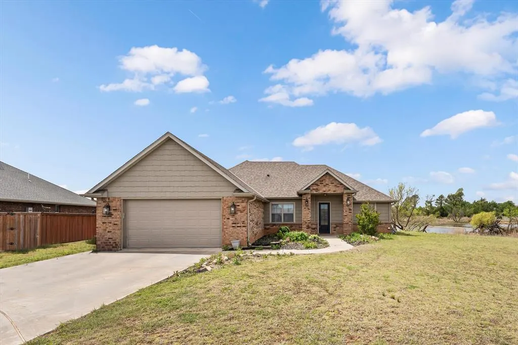 Front exterior — 15 Blue Meadow Drive, Elgin, OK 73538