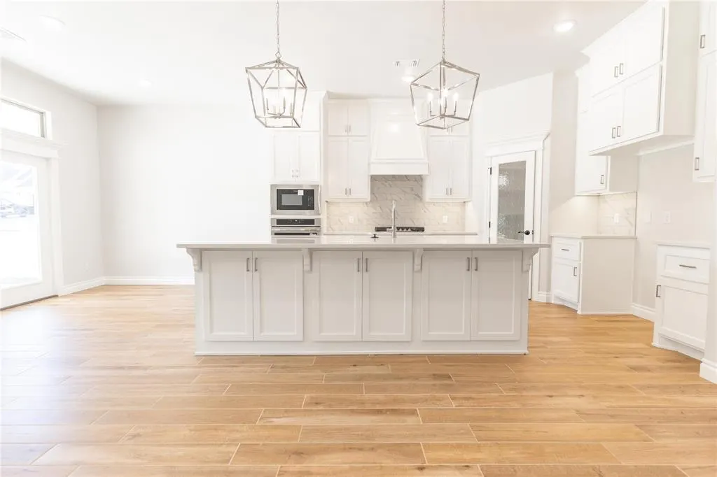 Photo 3 — 809 Sandgrass Road, Choctaw, OK 73020