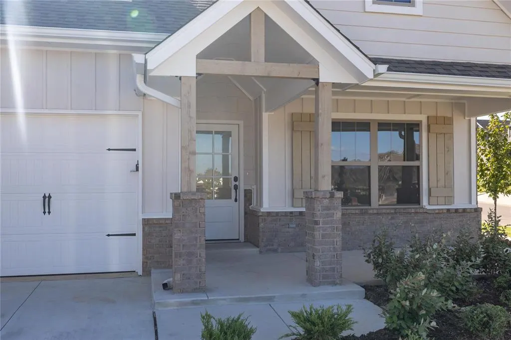 Photo 33 — 809 Sandgrass Road, Choctaw, OK 73020