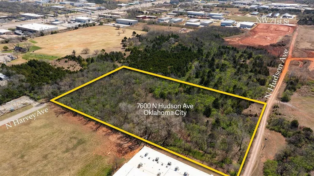 Front exterior — 7600 N Hudson Avenue, Oklahoma City, OK 73116