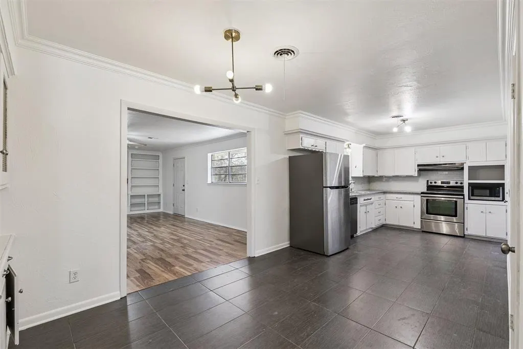 Photo 11 — 916 Kenilworth Road, Oklahoma City, OK 73114