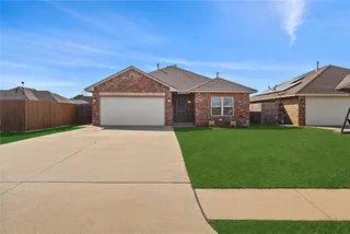 Sold home at 709 S Lyle Road