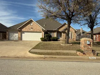 Sold home at 2917 SW 111th Street