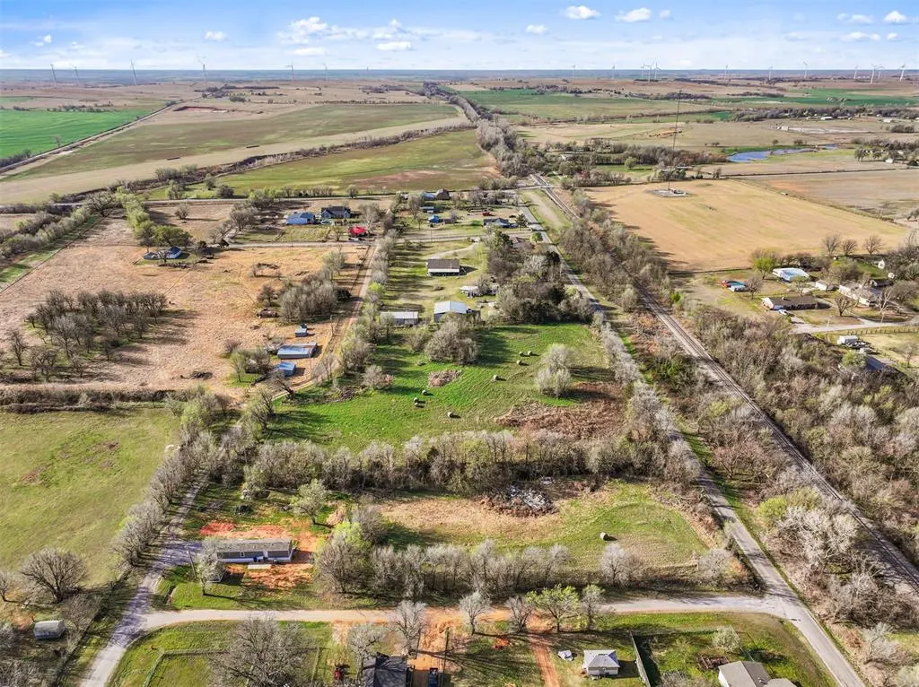Photo 2 — SE 2nd Street, Minco, OK 73059