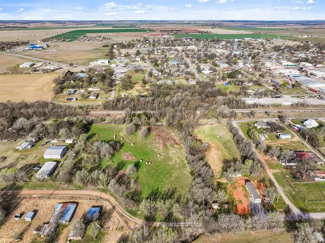 Photo 4 — SE 2nd Street, Minco, OK 73059