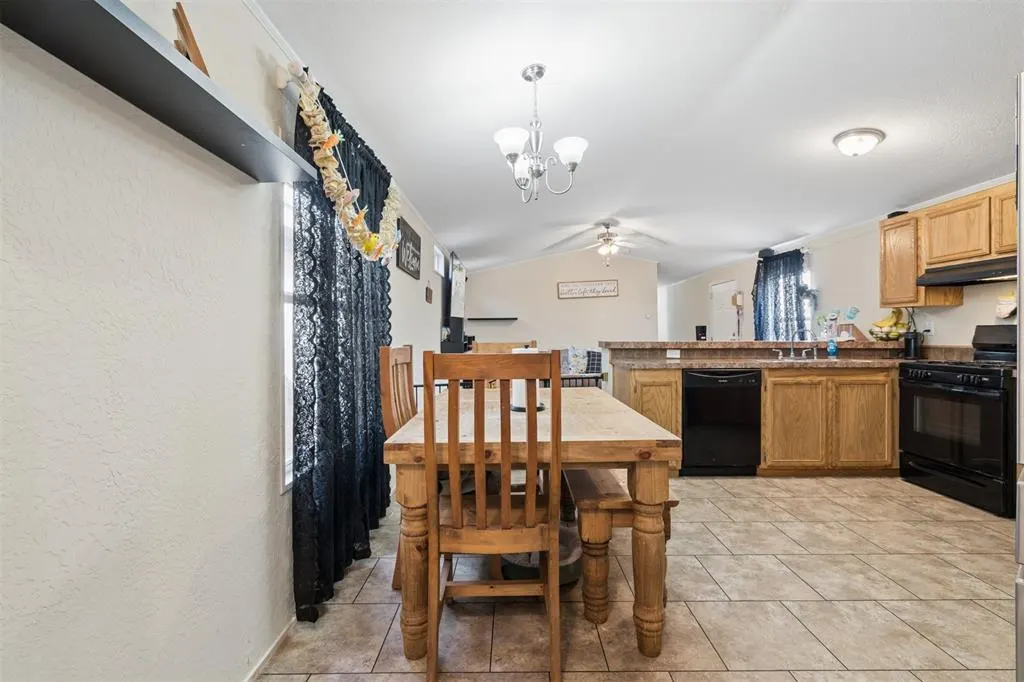 Photo 14 — 49132 E 1290 Road, Maud, OK 74854