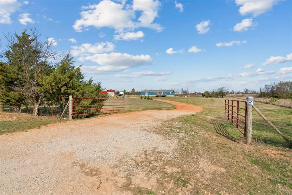 Photo 47 — 49132 E 1290 Road, Maud, OK 74854
