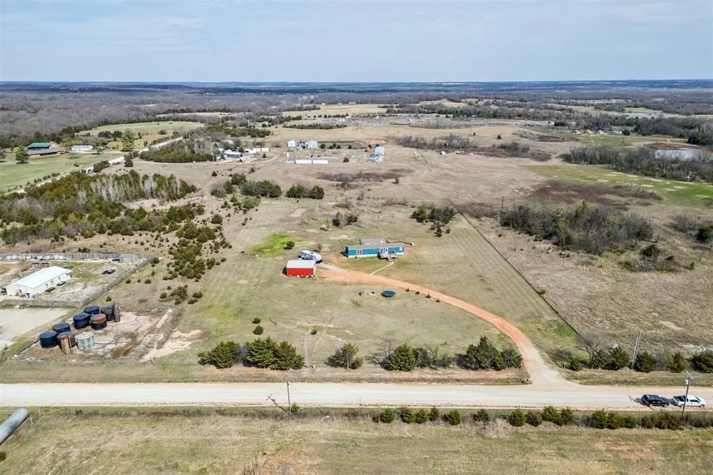 Photo 48 — 49132 E 1290 Road, Maud, OK 74854