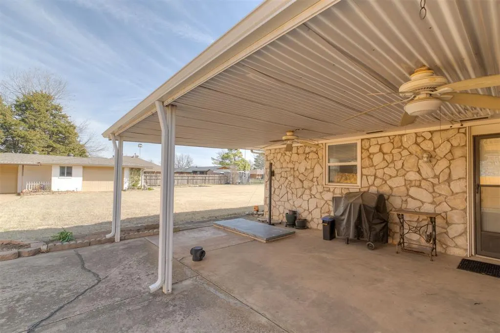 Photo 47 — 941 NW 32nd Street, Moore, OK 73160