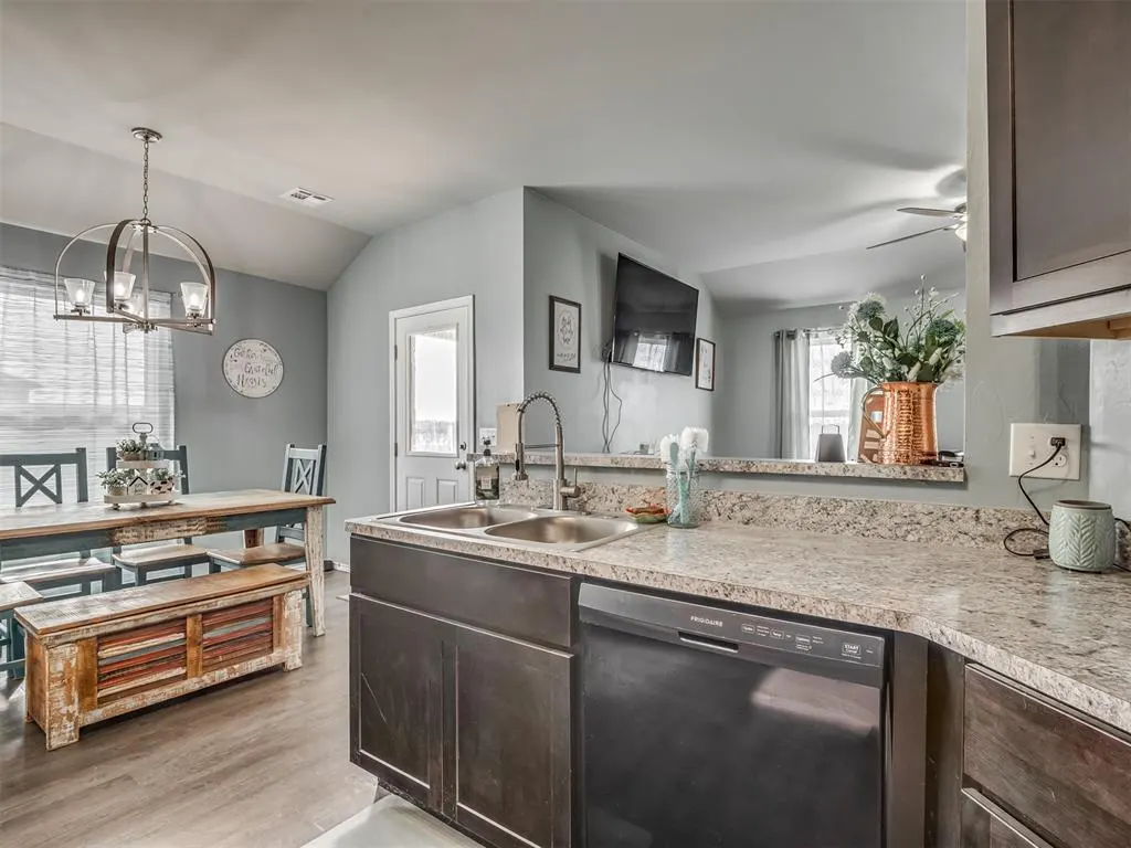 Photo 18 — 42057 Coopers Court, Shawnee, OK 74804