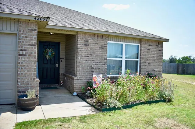 Photo 2 — 42057 Coopers Court, Shawnee, OK 74804