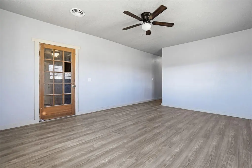 Photo 7 — 1013 N 3rd Street, Sayre, OK 73662