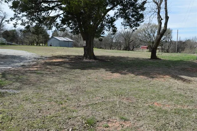 Photo 3 — 314 N 13th Street, Tecumseh, OK 74873