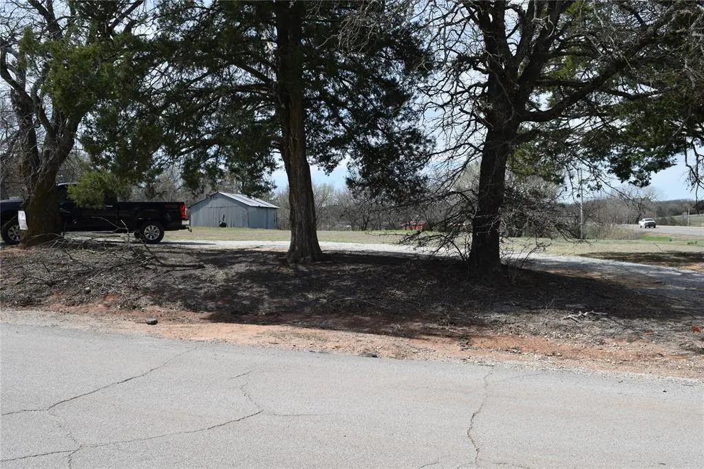 Photo 6 — 314 N 13th Street, Tecumseh, OK 74873