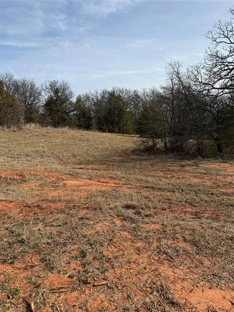 Photo 14 — 1800 Fischer Dr, Norman, OK 73026