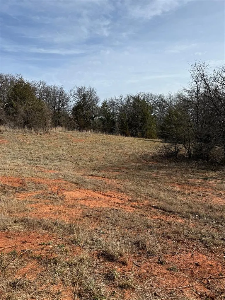 Photo 12 — 1800 Fischer Dr, Norman, OK 73026