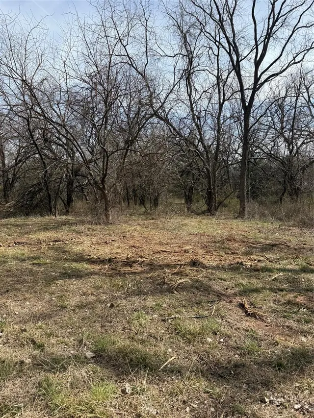 Photo 6 — 1800 Fischer Dr, Norman, OK 73026