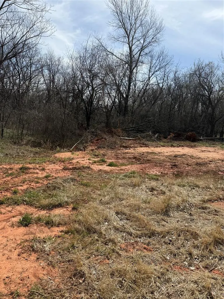 Photo 15 — 1800 Fischer Dr, Norman, OK 73026