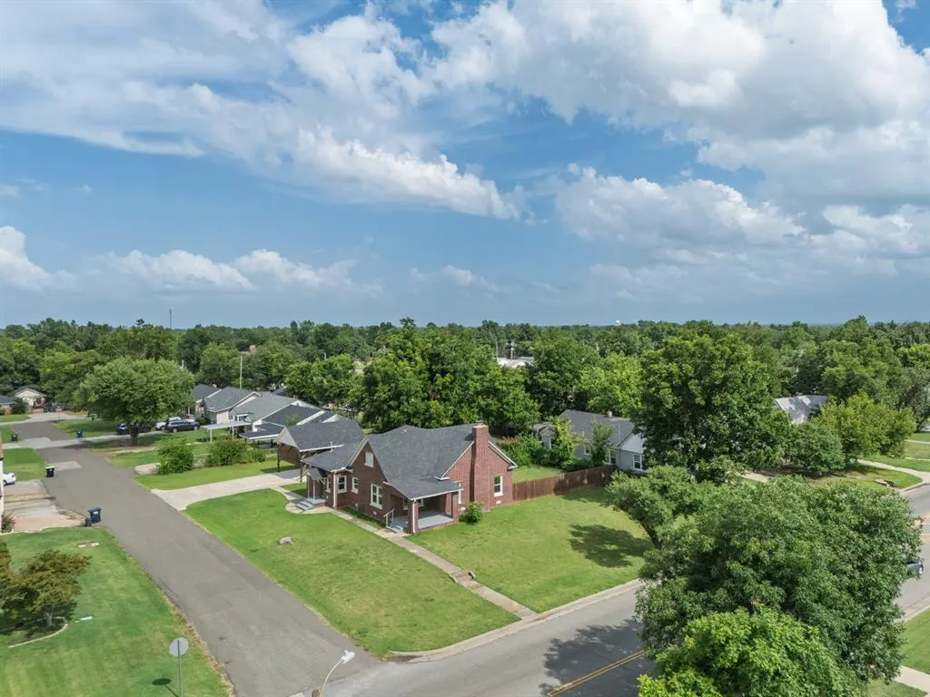 Photo 44 — 2021 N Broadway Avenue, Shawnee, OK 74804