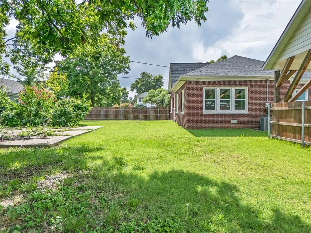 Photo 42 — 2021 N Broadway Avenue, Shawnee, OK 74804