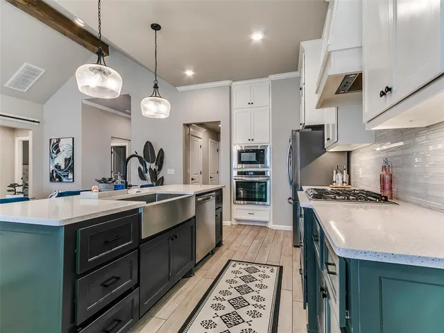 Photo 8 — 18709 Grove Parkway, Edmond, OK 73012