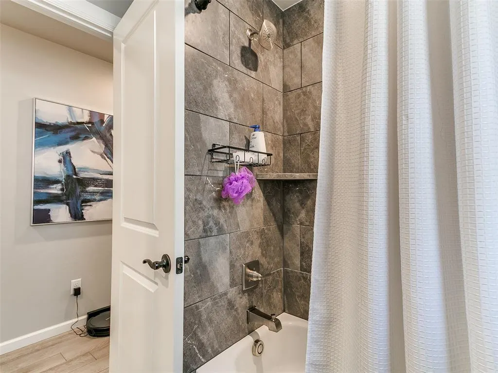 Photo 19 — 18709 Grove Parkway, Edmond, OK 73012