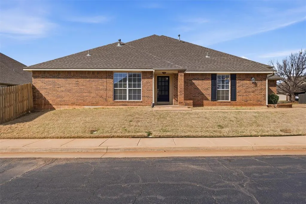 Photo 2 — 6900 NW 134th Terrace, Oklahoma City, OK 73142