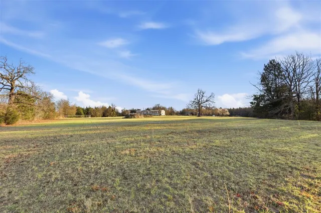 Photo 3 — 115 Dusty Road, McLoud, OK 74851