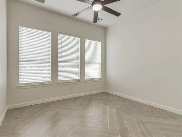 Photo 4 — 2500 Amante Court, Edmond, OK 73034