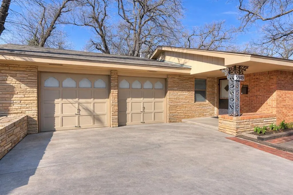 Photo 2 — 5949 NW 27th Street, Oklahoma City, OK 73127