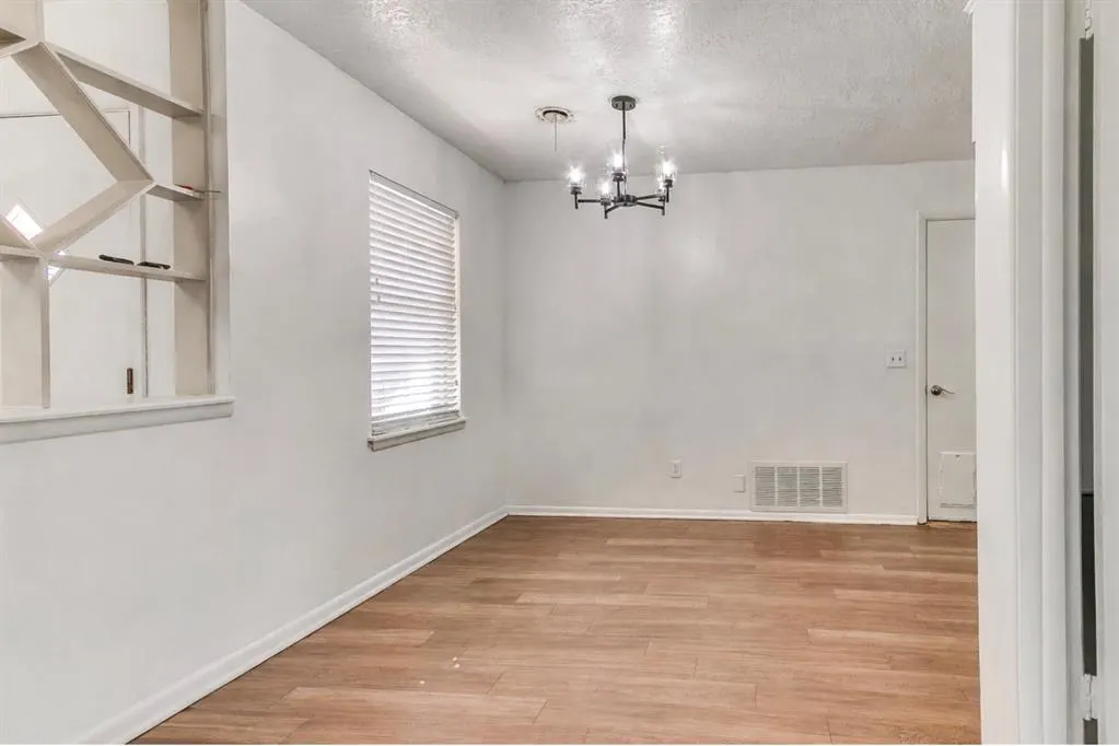 Photo 9 — 5949 NW 27th Street, Oklahoma City, OK 73127