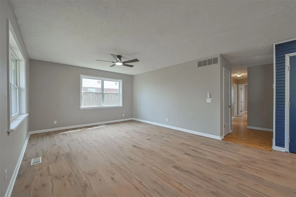 Photo 8 — 2501 Brentwood Drive, Norman, OK 73069