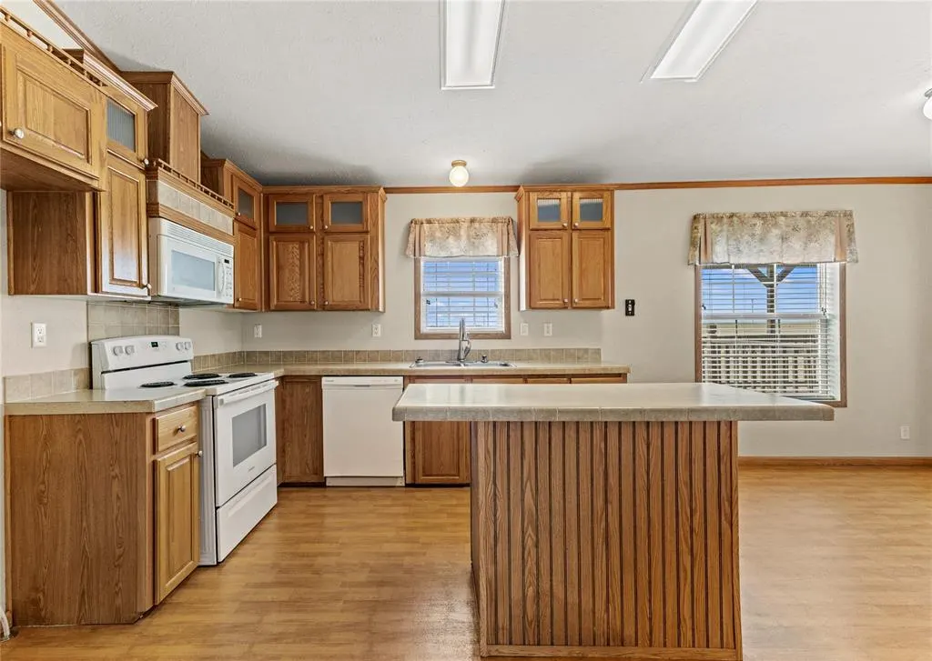 Photo 9 — 24079 E 1070 Road, Weatherford, OK 73096