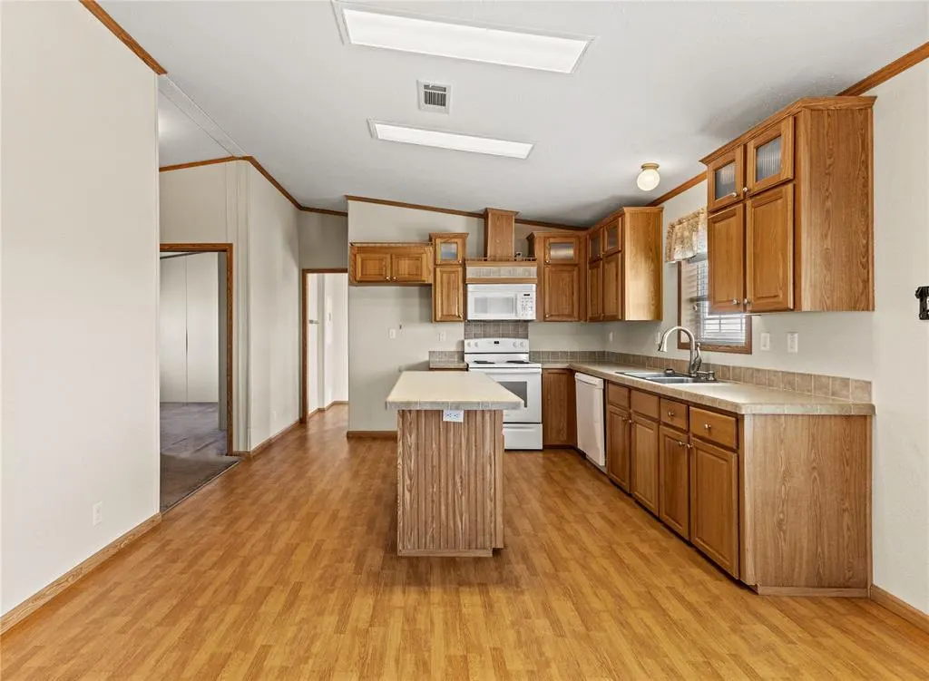 Photo 10 — 24079 E 1070 Road, Weatherford, OK 73096