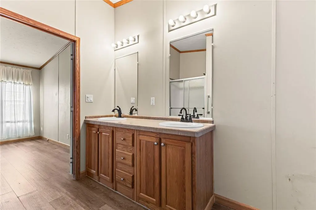 Photo 15 — 24079 E 1070 Road, Weatherford, OK 73096