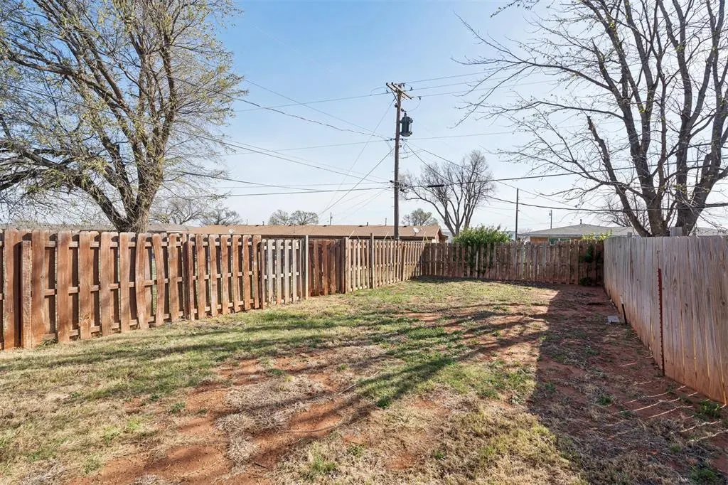 Photo 18 — 400 Cherokee Trail, Burns Flat, OK 73647