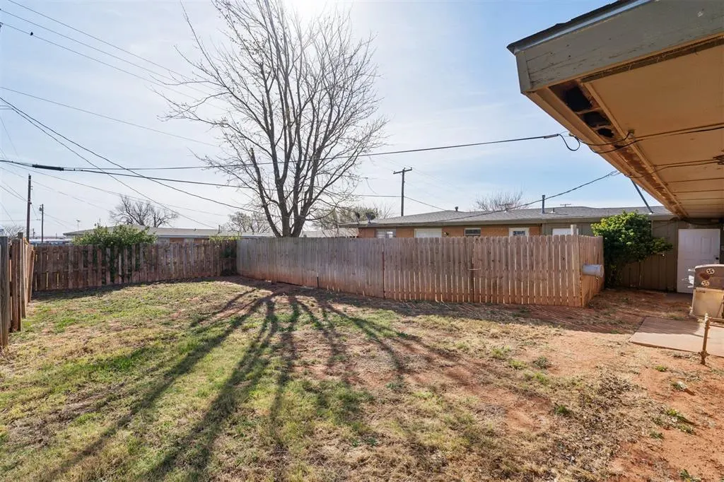 Photo 19 — 400 Cherokee Trail, Burns Flat, OK 73647