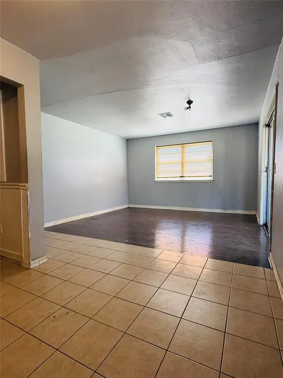 Photo 6 — 4705 N Libby Avenue, Warr Acres, OK 73122