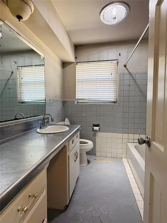 Photo 9 — 4705 N Libby Avenue, Warr Acres, OK 73122