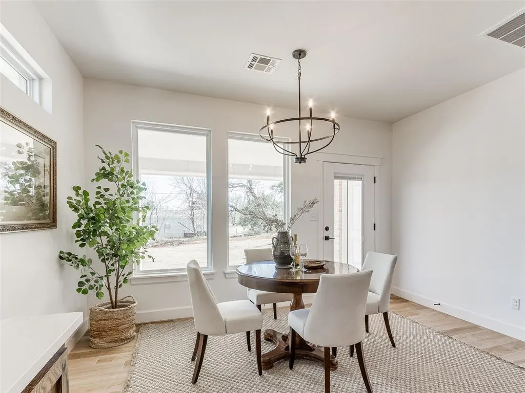 Photo 5 — 124 W 4th Street, Arcadia, OK 73007
