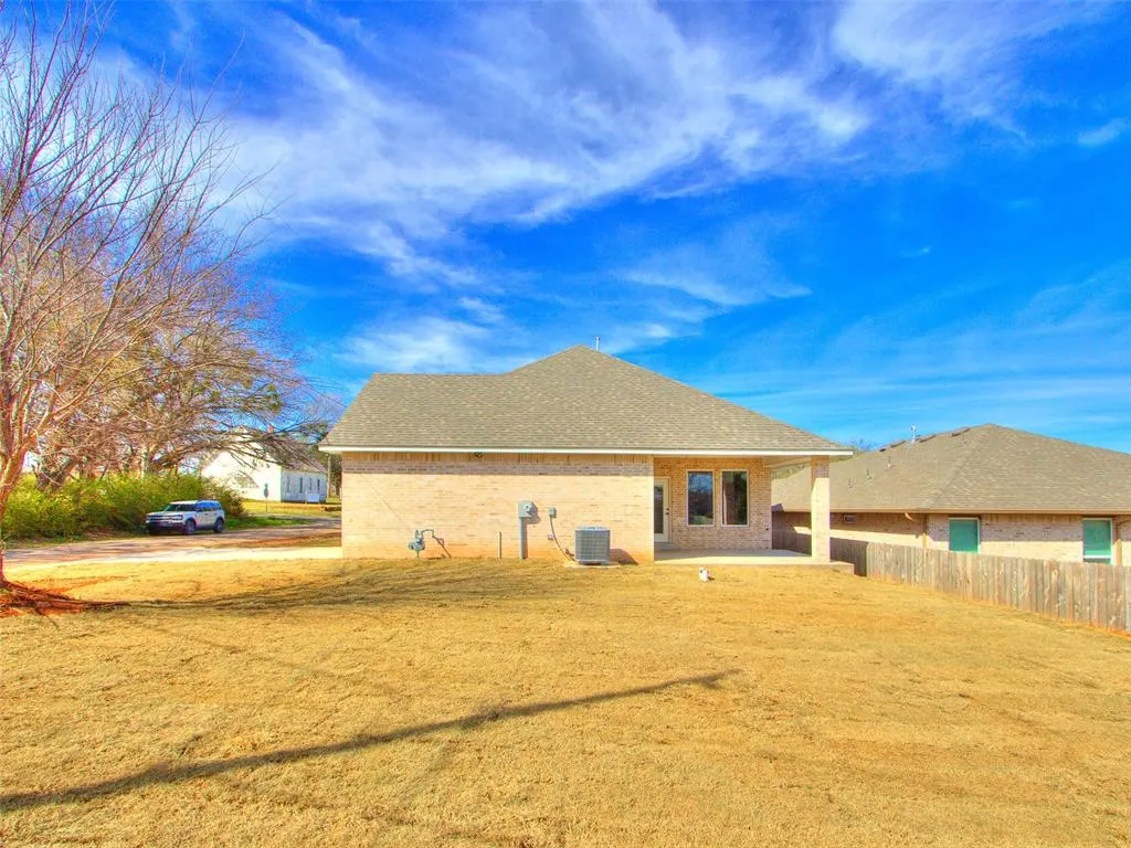 Photo 31 — 124 W 4th Street, Arcadia, OK 73007