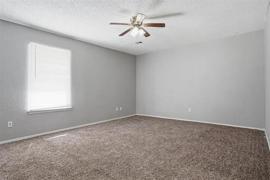 Photo 10 — 10305 Elk Canyon Road, Oklahoma City, OK 73162