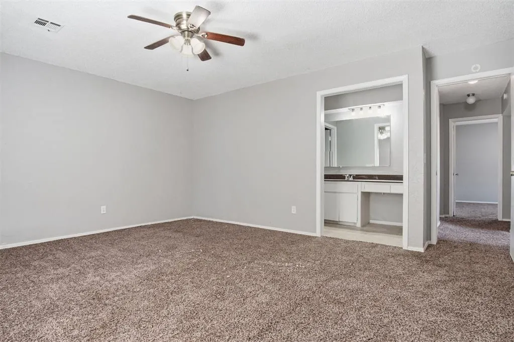 Photo 12 — 10305 Elk Canyon Road, Oklahoma City, OK 73162