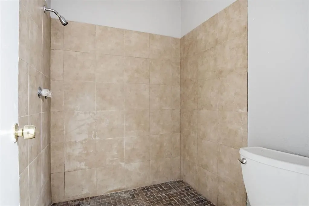 Photo 14 — 10305 Elk Canyon Road, Oklahoma City, OK 73162