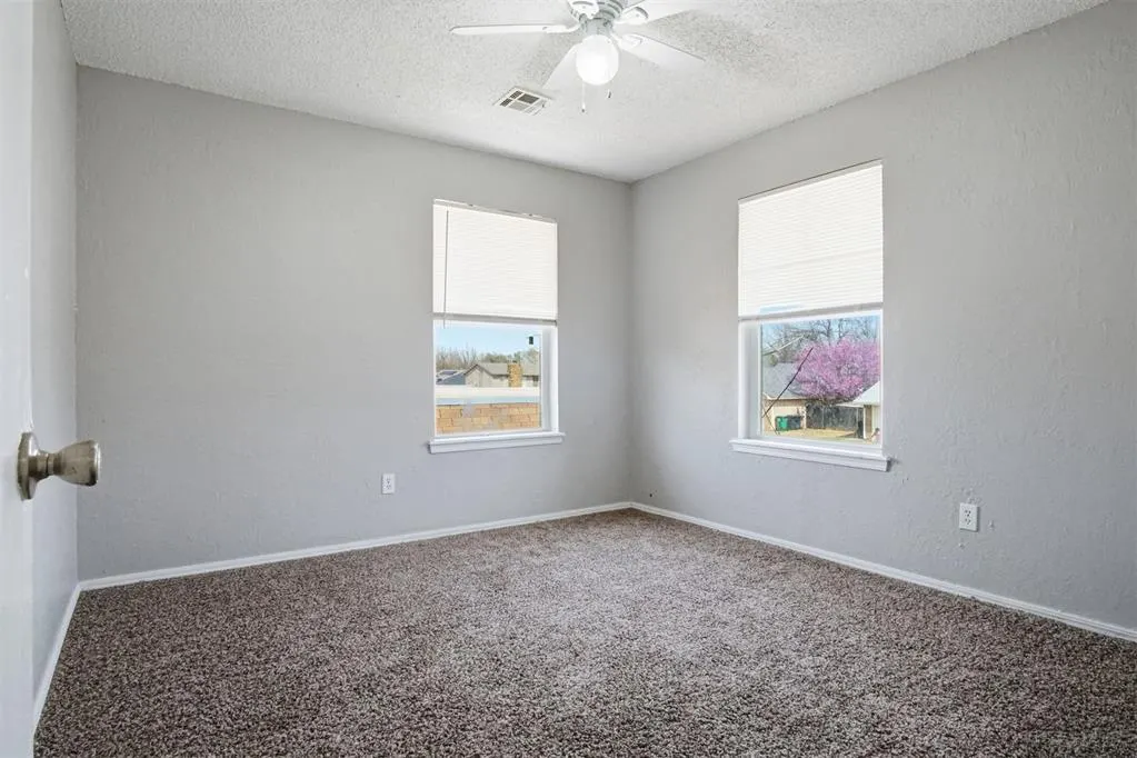 Photo 15 — 10305 Elk Canyon Road, Oklahoma City, OK 73162